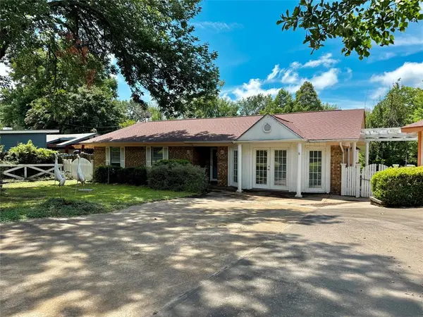 Mabank, TX 75156,104 W BAYSIDE Drive