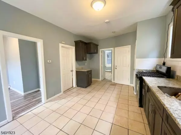 Passaic City, NJ 07055,339 Howe Ave