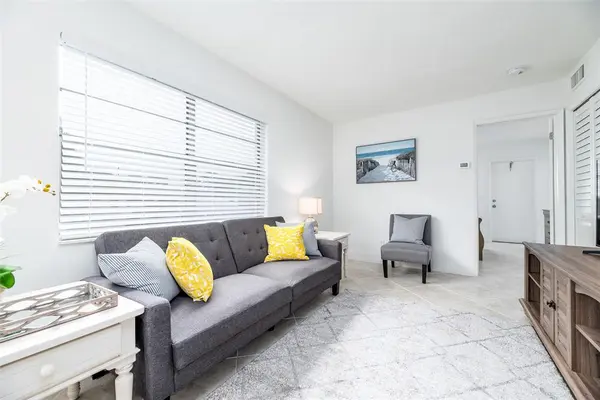 Wilton Manors, FL 33305,805 NE 23rd Dr #1