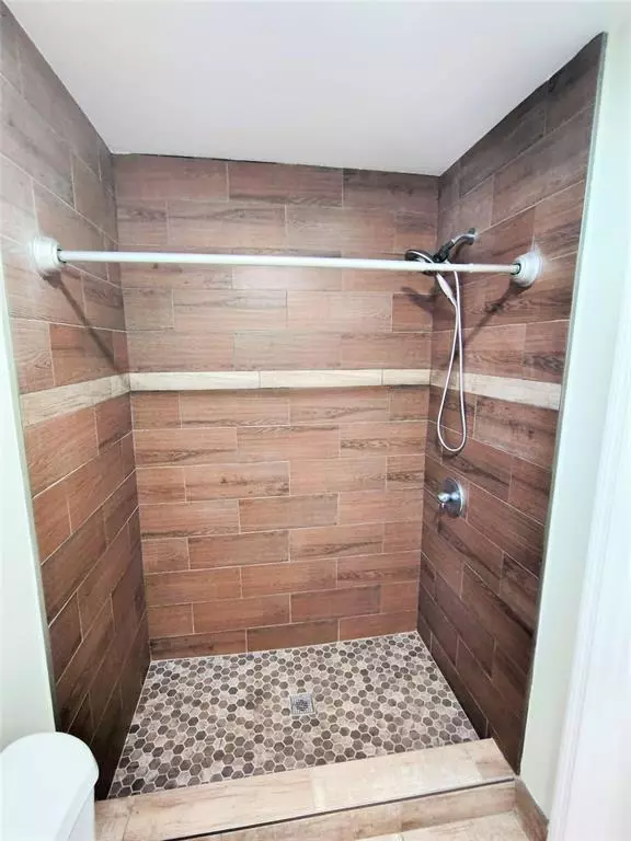 Hollywood, FL 33021,845 S Highland Dr #B