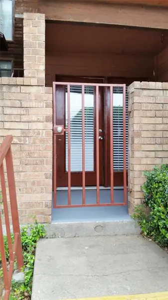 2300 Balsam Drive #G102, Arlington, TX 76006