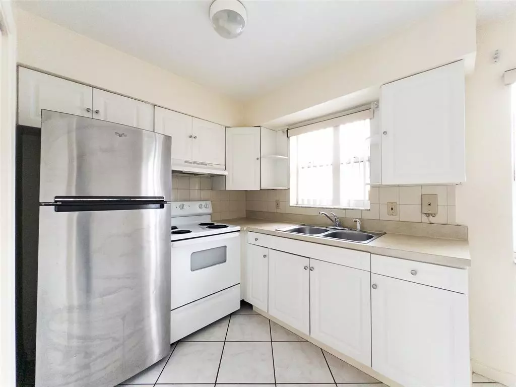 Sunrise, FL 33313,5870 NW 16th Pl