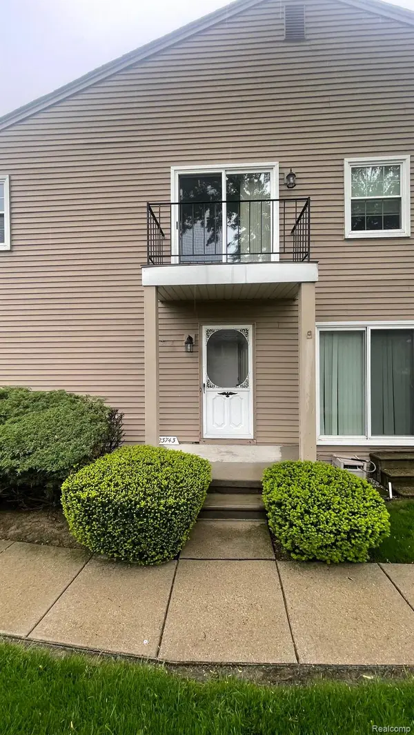 Novi, MI 48375,23743 STONEHENGE BLVD