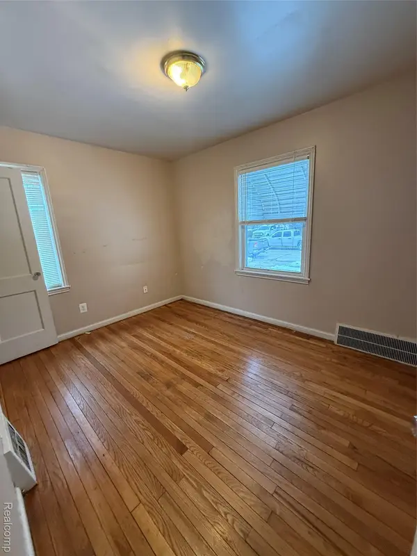 Ecorse, MI 48229,4111 17th ST