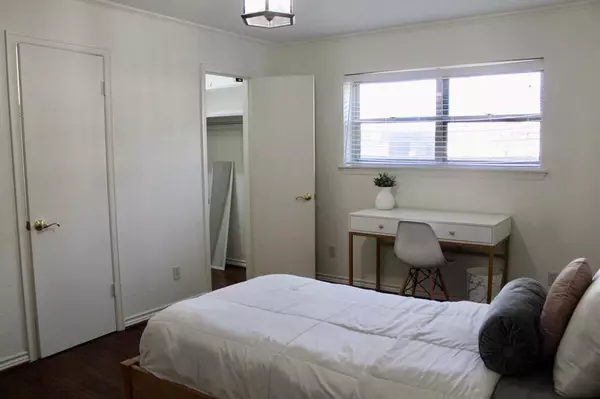 Dallas, TX 75230,11312 Park Central Place #A