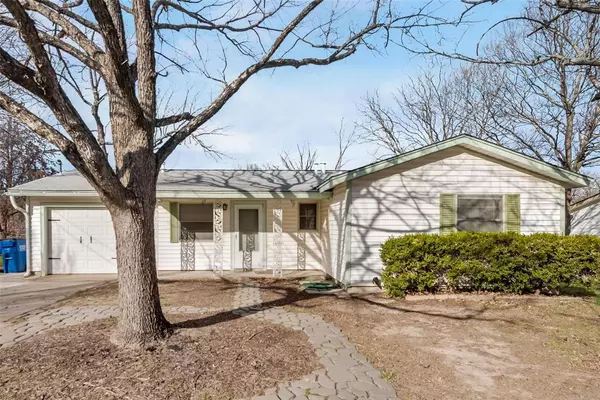 Azle, TX 76020,336 Shoreline Drive