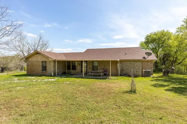 9885 County Road 270, Hico, TX 76457