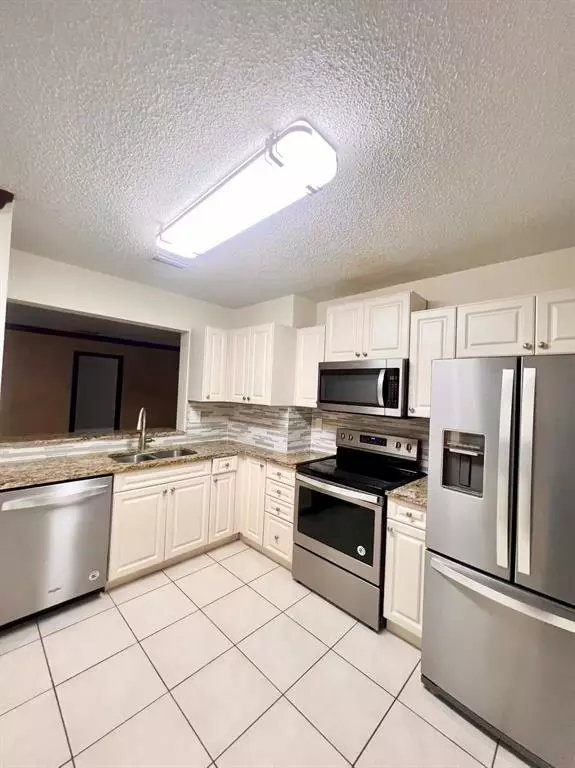 Coral Springs, FL 33065,12249 Royal Palm Blvd #5O