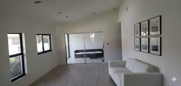 Boca Raton, FL 33496,8166 Springtree Rd #A