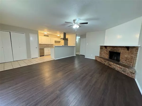 Dallas, TX 75249,7411 CHRISTIE