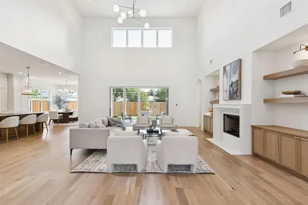 Dallas, TX 75229,3516 Royal Lane