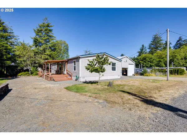 Rockaway Beach, OR 97136,977 S HARBOR ST