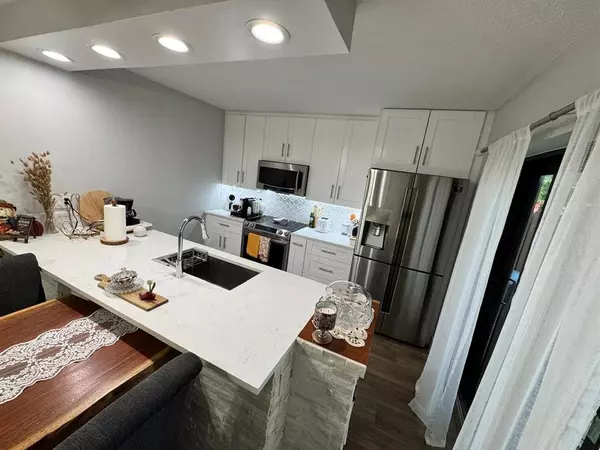 Boca Raton, FL 33433,8535 Boca Rio Dr