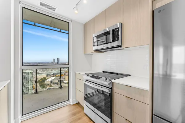 Mississauga, ON L5B 3M8,4130 Parkside Village DR #3104