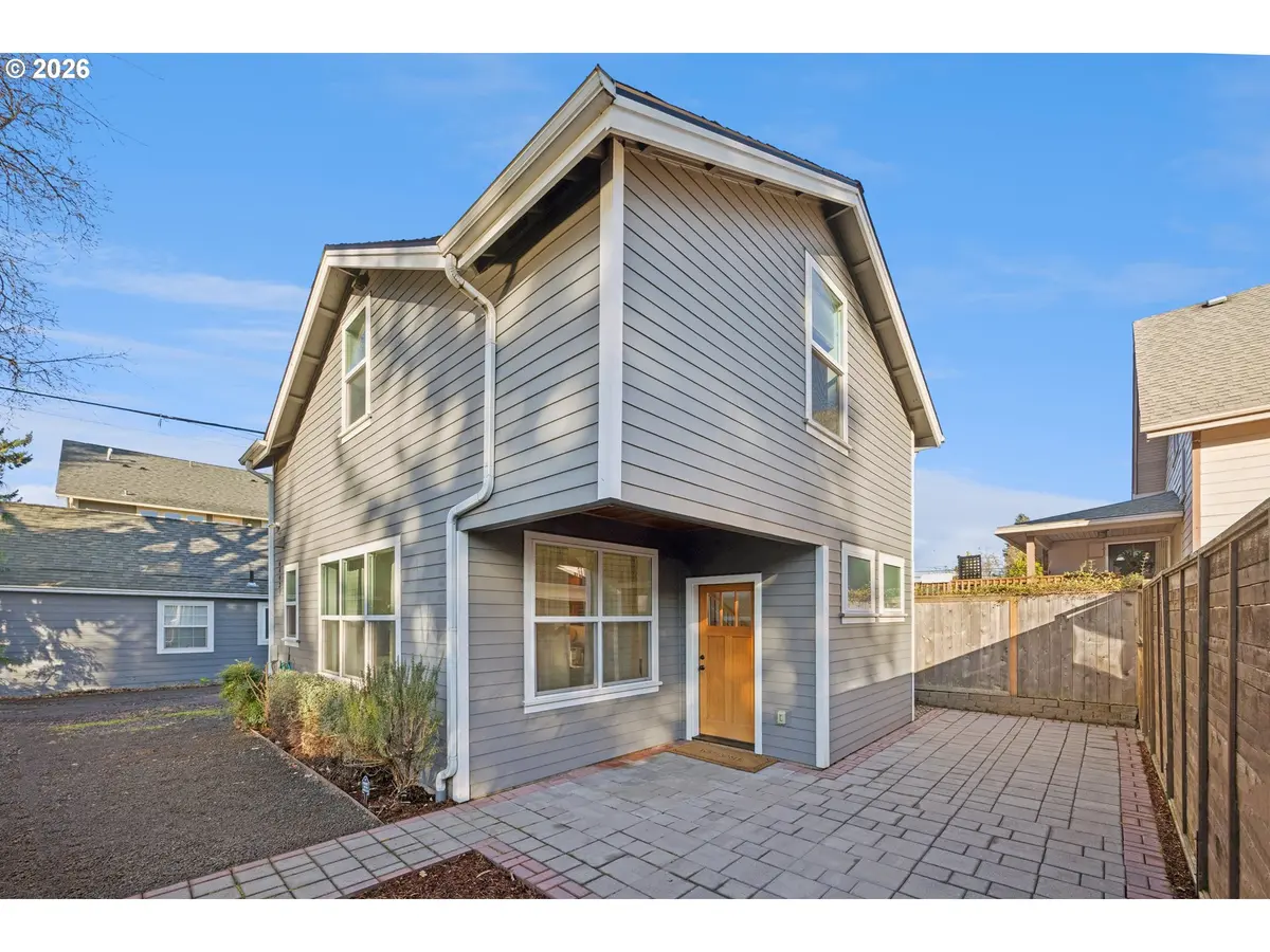 Portland, OR 97211,6443 NE 33RD AVE #B