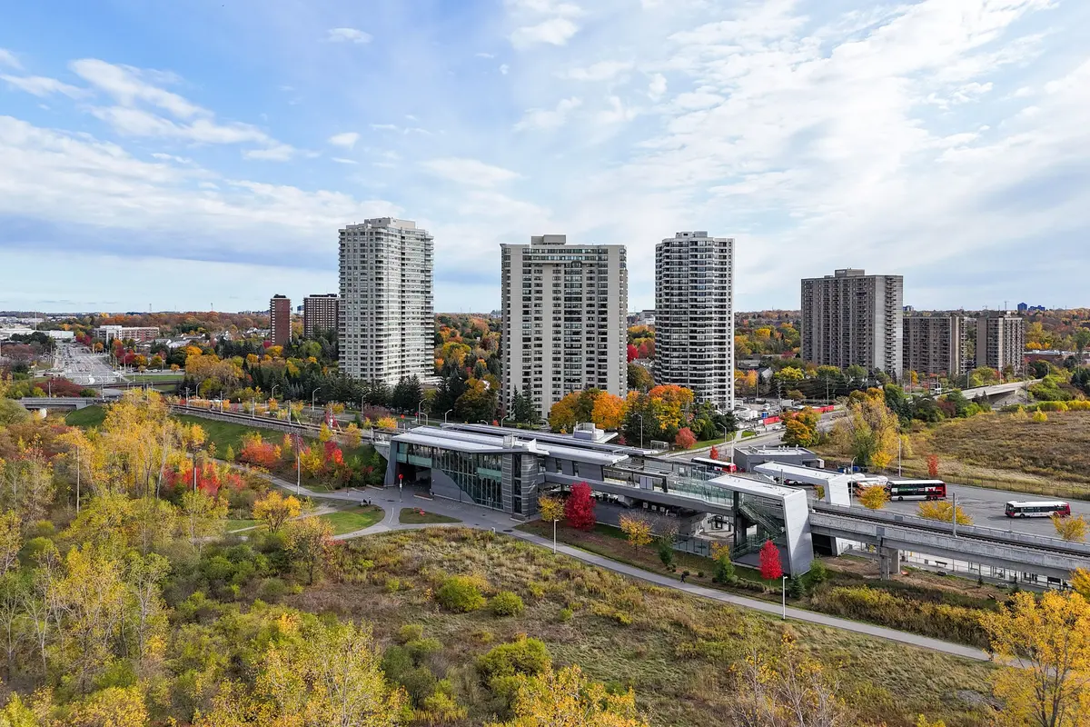 Alta Vista And Area, ON K1G 4J4,1500 Riverside DR #2305