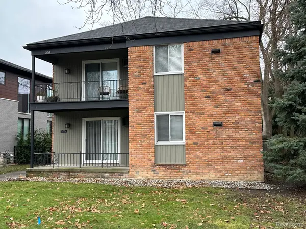 Birmingham, MI 48009,700 Ann ST