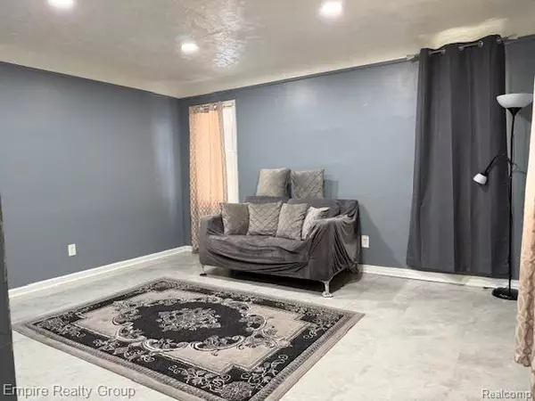 Detroit, MI 48227,9665 Coyle ST