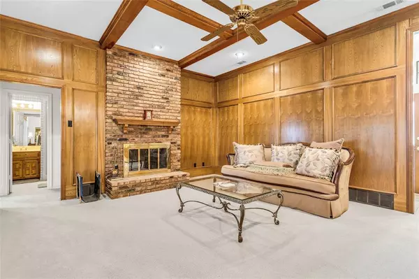 Desoto, TX 75115,1013 Canyon Ridge Drive