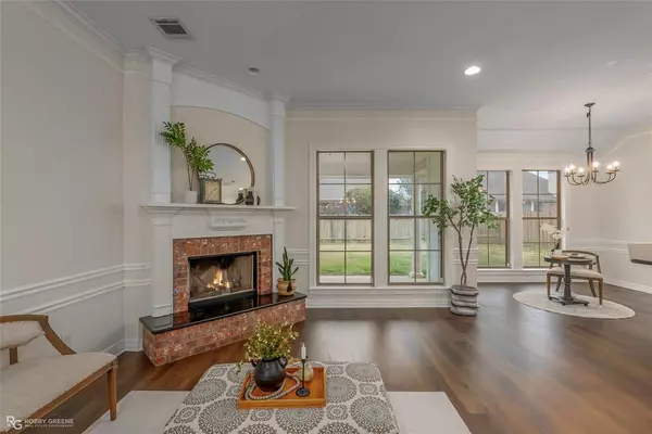 Bossier City, LA 71111,842 Entrada Street