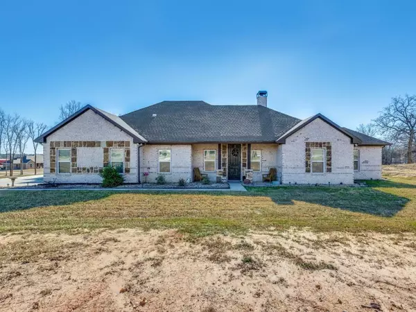 3001 Sutton Court, Weatherford, TX 76085