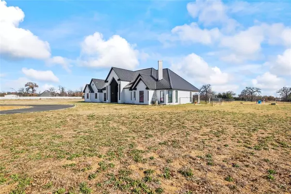 Krugerville, TX 76227,5090 US Highway 377 S