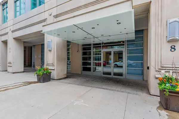 Toronto C02, ON M5R 1M2,8 Scollard ST #709