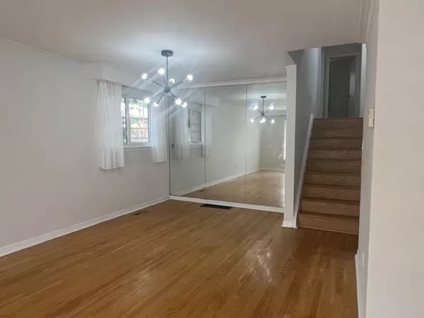 Toronto C07, ON M2R 2P9,65 Dewlane DR