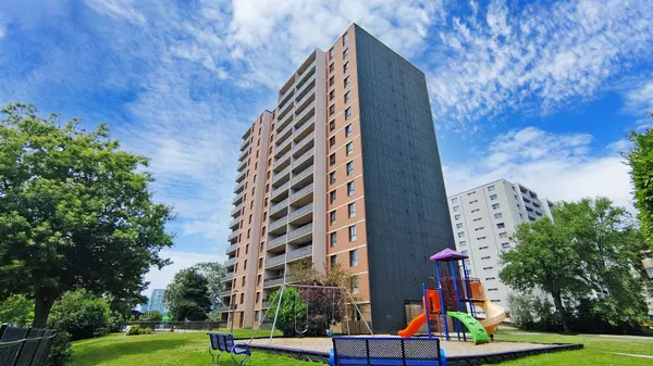 Toronto E05, ON M1T 3N6,2721 Victoria Park AVE #1006