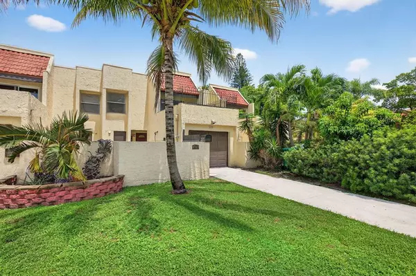 5717 NW 17th Ct #2, Lauderhill, FL 33313