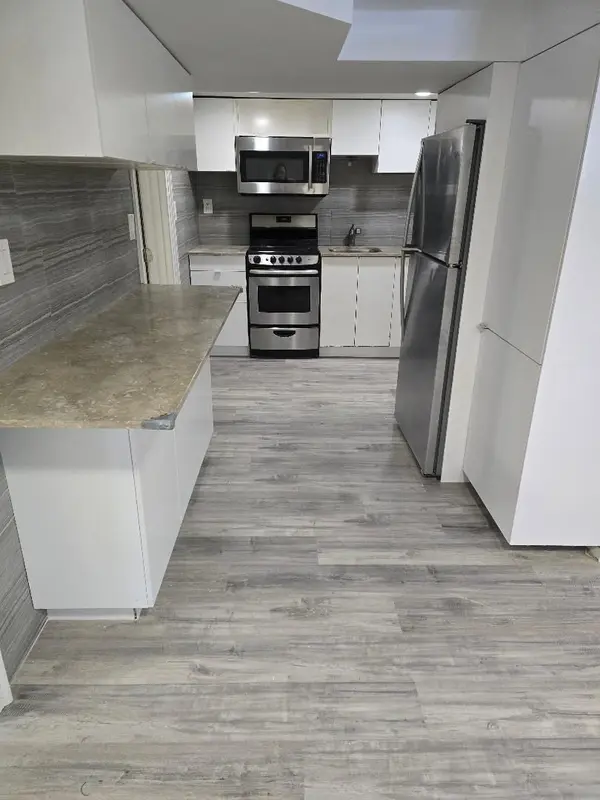 Richmond Hill, ON L4C 1G8,53 Major Mackenzie DR E #Basement Apartment