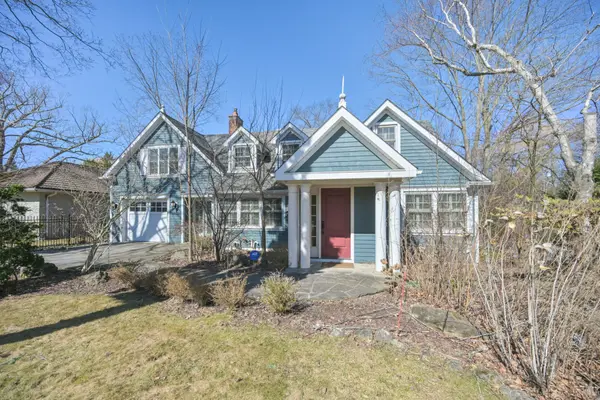 1207 Linbrook RD, Oakville, ON L6J 2L5