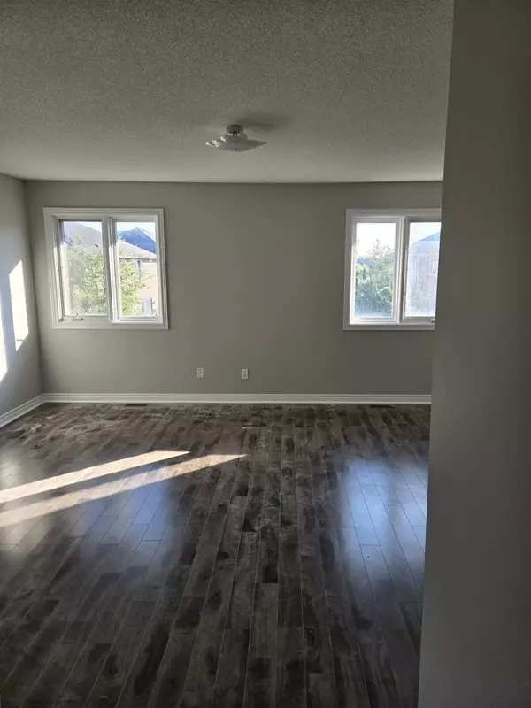 Milton, ON L9T 6W8,446 Pettite TRL W #Main Unit