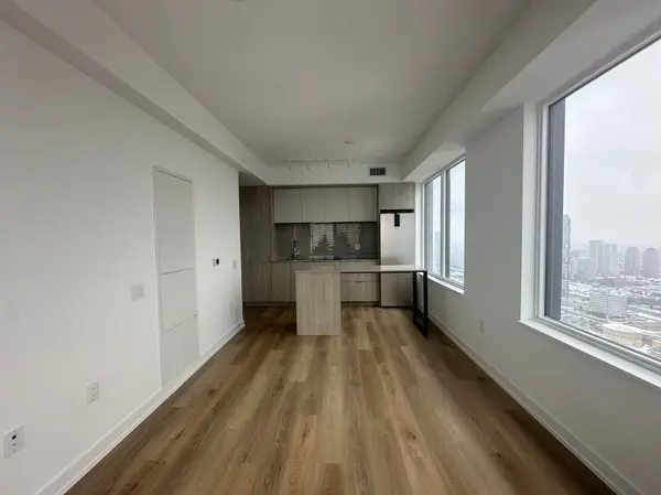 Mississauga, ON L5B 0P6,395 Square One DR #4708