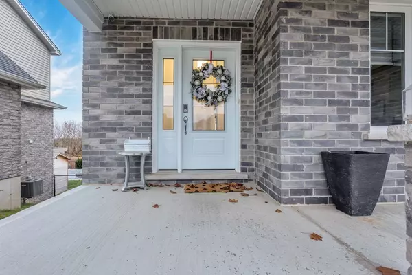 Tillsonburg, ON N4G 5S8,3 Morning Glory DR