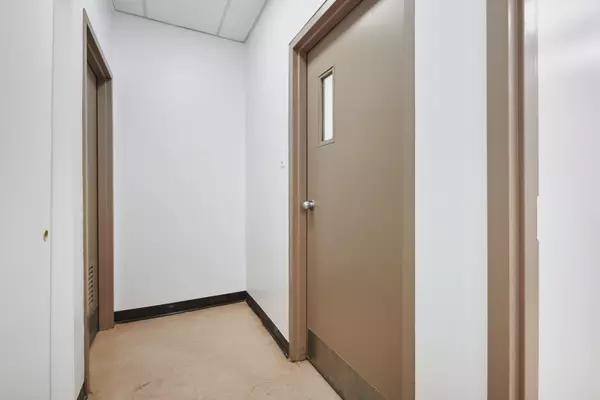 Cornwall, ON K6J 1G3,41 Second ST W #Office Unit 1