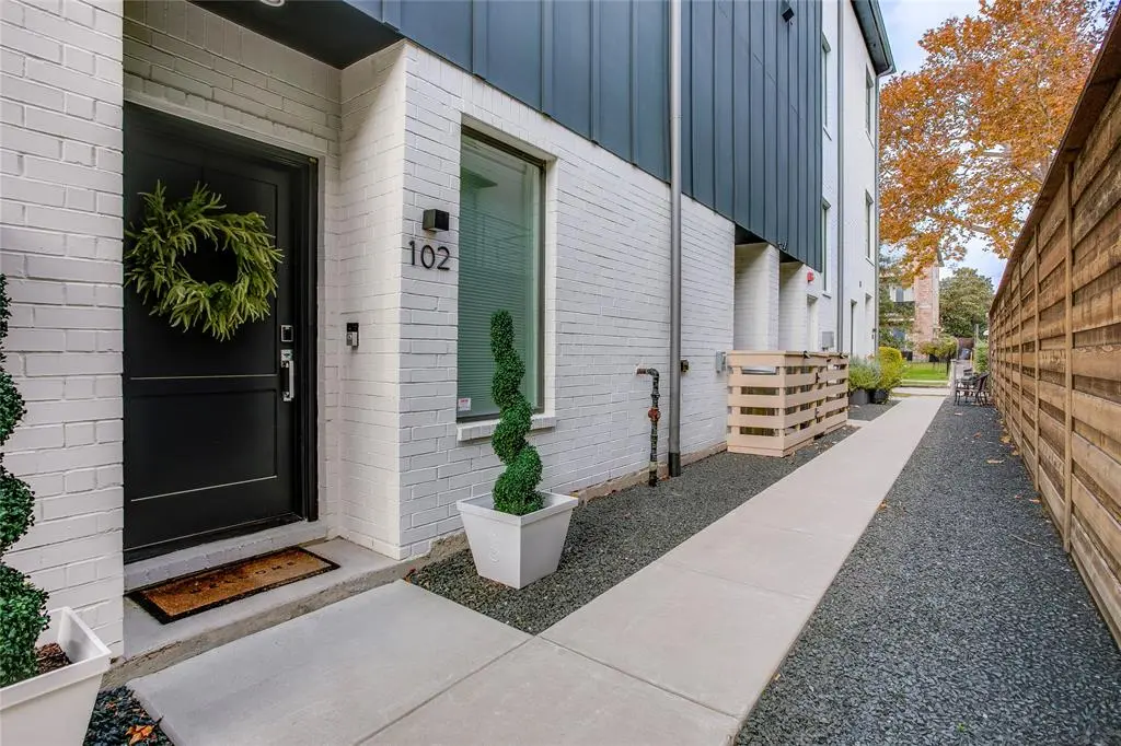 Dallas, TX 75219,4223 Holland Avenue #102