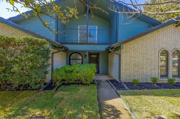 Denton, TX 76205,2120 Fairfax Road