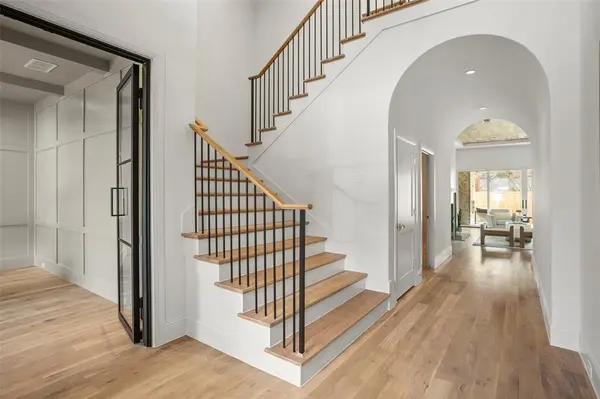 Dallas, TX 75220,4164 Saranac Drive