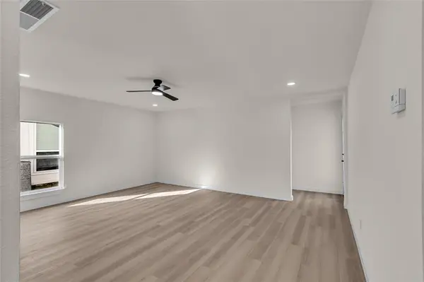 Allen, TX 75002,913 Roaming Road Drive