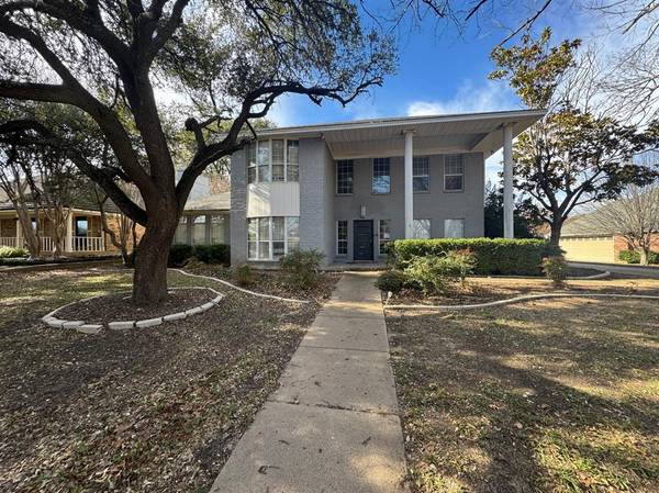 7324 Old Mill Run, Fort Worth, TX 76133