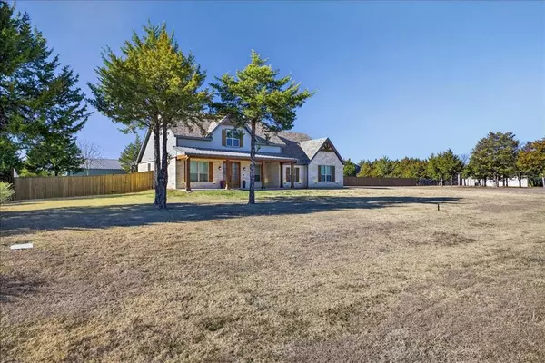 Pottsboro, TX 75076,341 Guy Lane