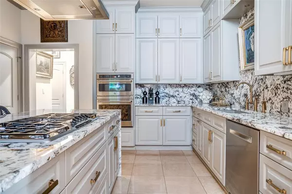 Dallas, TX 75219,2828 Hood Street #403