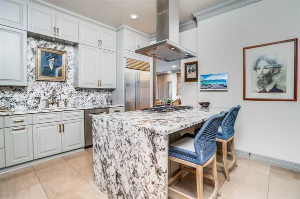 Dallas, TX 75219,2828 Hood Street #403