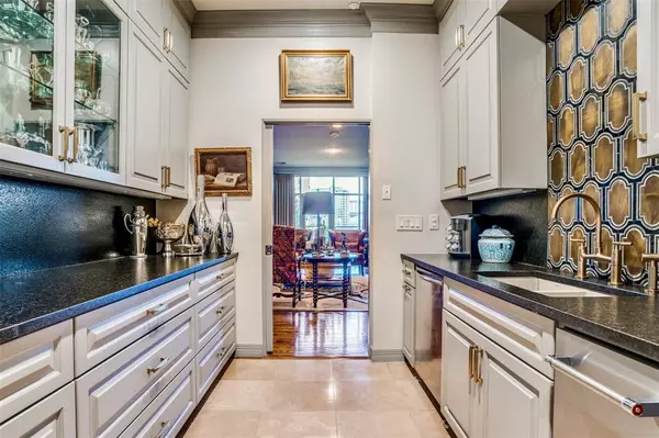 Dallas, TX 75219,2828 Hood Street #403