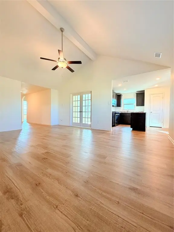 Ponder, TX 76259,1811 Fergus