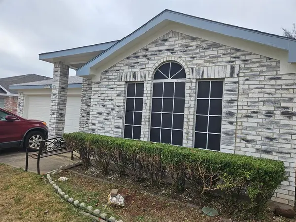 8025 Summer Sun Drive, Fort Worth, TX 76137