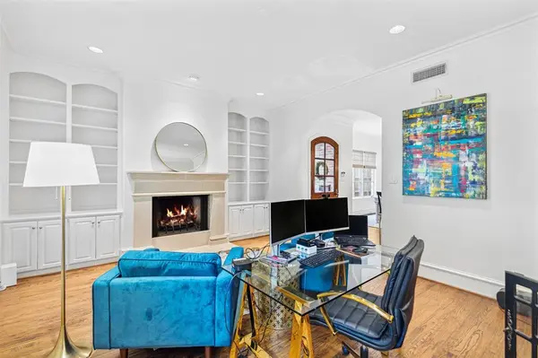 University Park, TX 75205,4334 Emerson Avenue #4334