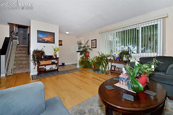 Colorado Springs, CO 80918,2940 PURGATORY DR