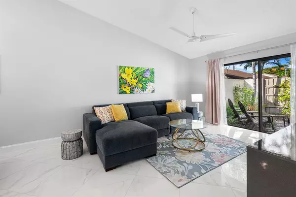 Oakland Park, FL 33309,3068 S Oakland Forest Dr #803